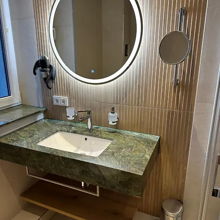 Am Yachthafen Waren (Mueritz)