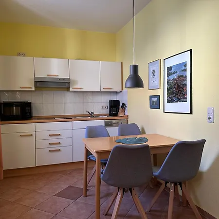 Am Yachthafen Waren (Mueritz)